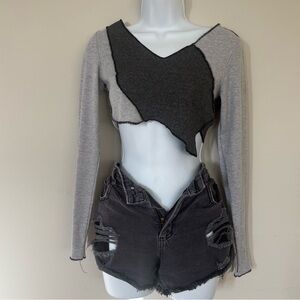 Grunge Y2K Two Tone Ribbed Long Sleeve Cropped Tee Size M